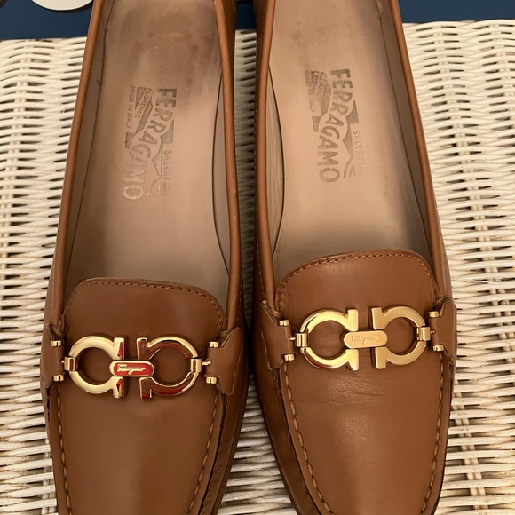 Salvatore Ferragamo Tan Stacked Heel with Gold/Silver Gancini Logo - Picture 10 of 14